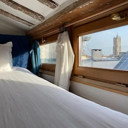 Duplex With Panoramic Views Over * باريس