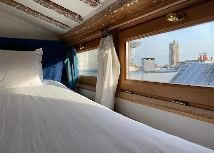 Duplex With Panoramic Views Over * Paryż