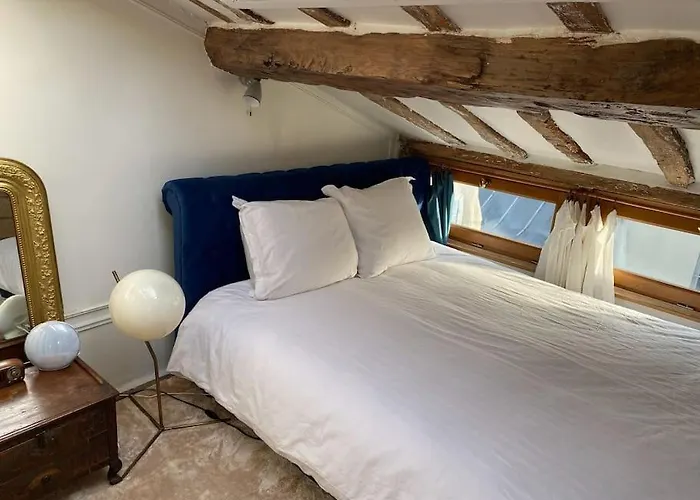 Duplex With Panoramic Views Over Apartman Párizs