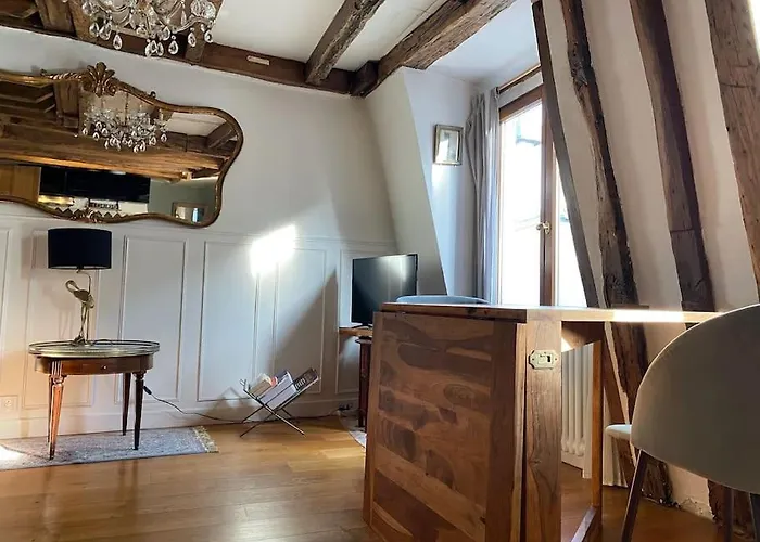 Duplex With Panoramic Views Over باريس