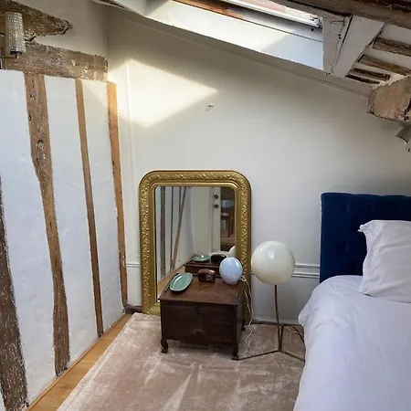 Duplex With Panoramic Views Over Париж