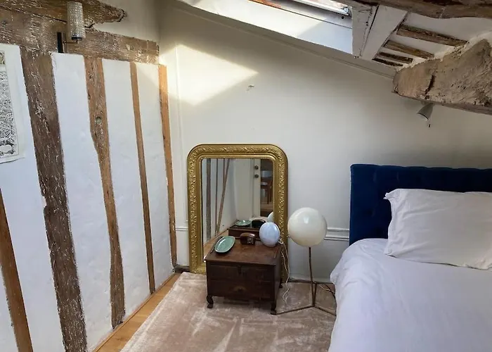 Duplex With Panoramic Views Over Paris